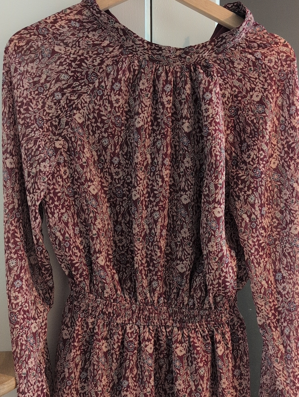 Ann Taylor (S) Long-Sleeve Floral Dress in Maroon and Black pattern